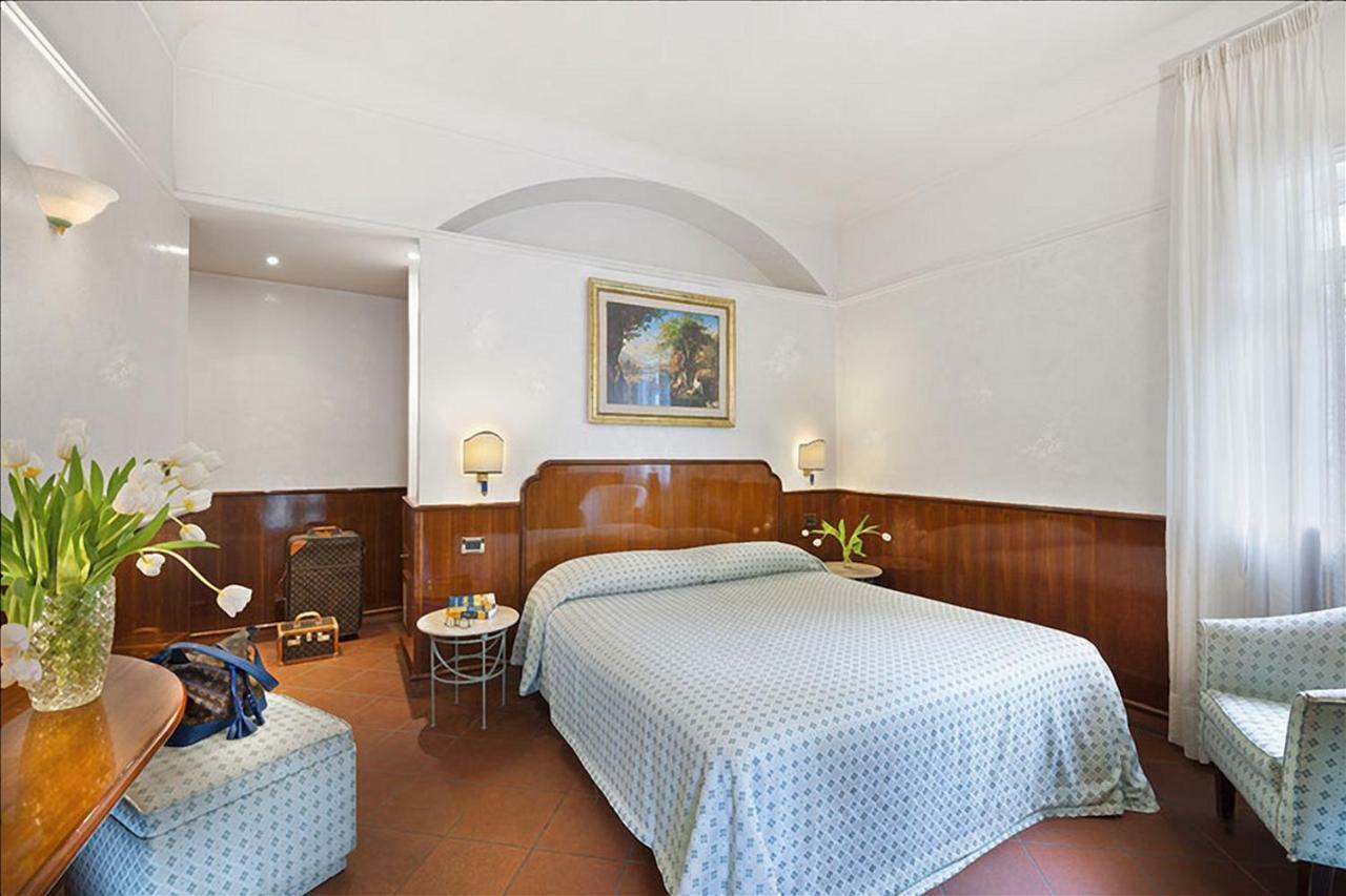 Hotel Portoghesi Rome Exterior photo